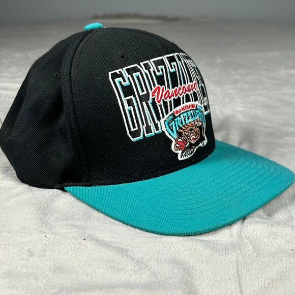 Mitchell & Ness Vancouver Grizzlies Hat Cap One Size Black & Green NBA Snapback - Picture 1 of 8